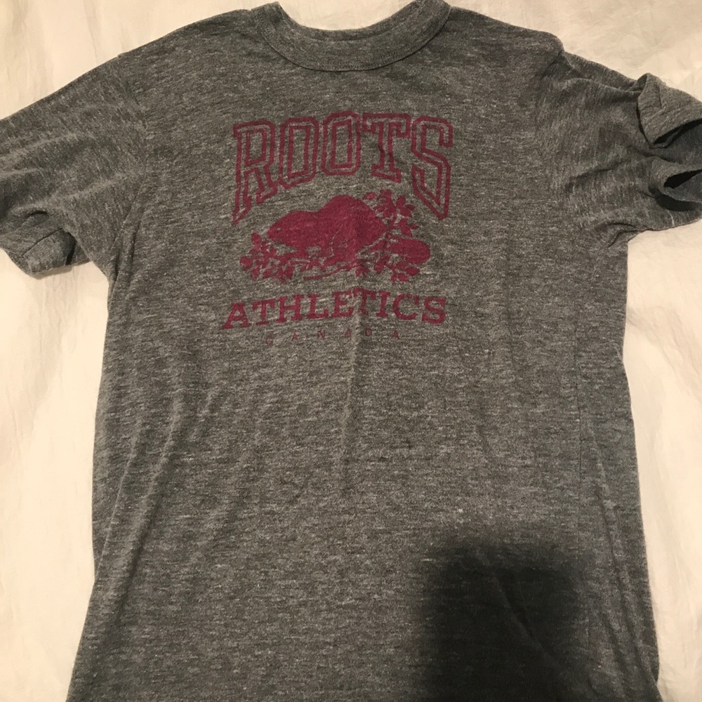 MEDIUM ROOTS ATHLETICS TEE